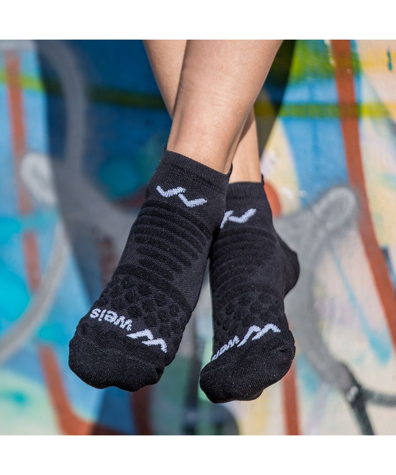 07-performance-short-socks