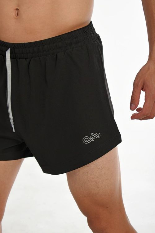 Short Running Qeb Nico