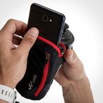 03-handheld-5001-1bcd27d4bdaacac94f16306852454332-640-0